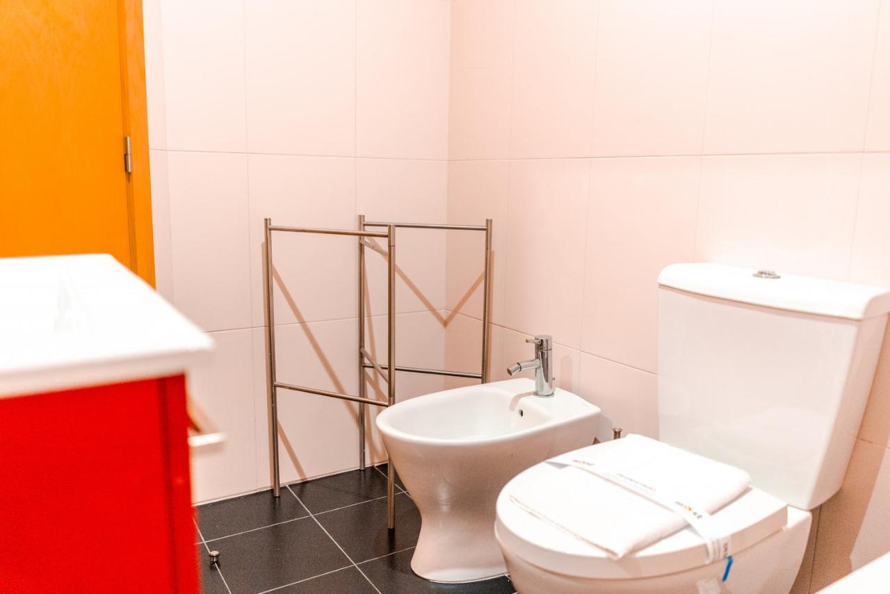 Sunny Studio In The Heart Of Lapa - 5Min Walk To Metro! Porto Exterior foto